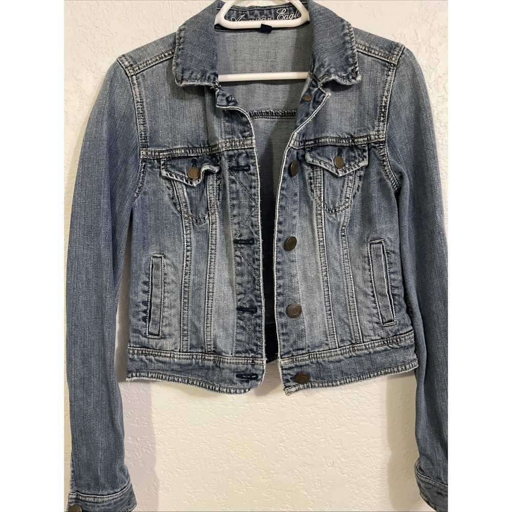 American Eagle Women's Denim Jean Jacket Sz. Small